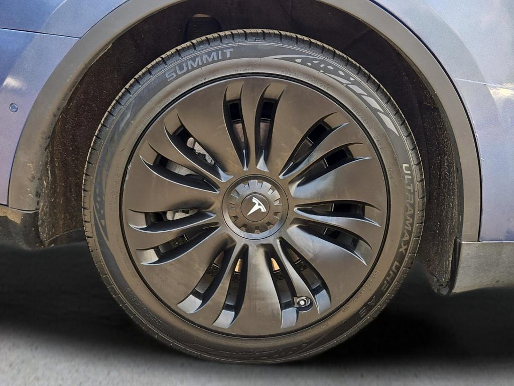 Used 2021 Tesla Model Y Long Range AWD/4WD image 10