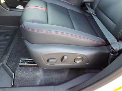 New 2026 Chevrolet Traverse RS w/ LPO, Floor Liner Package AWD/4WD image 8
