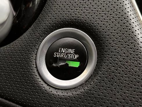 Used 2018 Cadillac XT5 FWD image 25