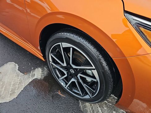 Used 2025 Nissan Sentra SR image 12