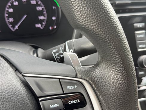 Used 2019 Honda Insight LX image 20