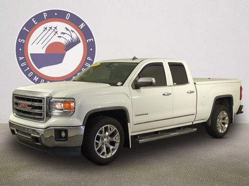 Used 2014 GMC Sierra 1500 SLT w/ SLT Preferred Package RWD image 2