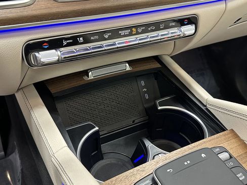 Certified 2025 Mercedes-Benz GLE 450 4MATIC image 31