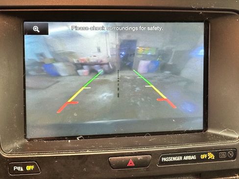 Used 2016 Ford Explorer XLT w/ Equipment Group 202A AWD/4WD image 13