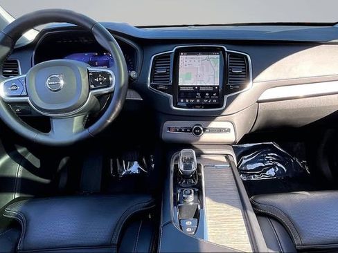 Certified 2023 Volvo XC90 B6 Ultimate w/ Protection Package image 19