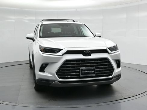 Used 2024 Toyota Grand Highlander AWD Hybrid image 52
