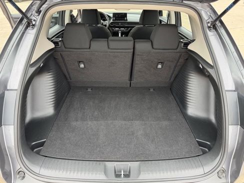 Used 2025 Honda HR-V LX image 28