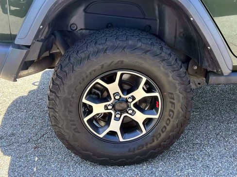 Certified 2022 Jeep Wrangler Unlimited Rubicon w/ Safety Group AWD/4WD image 9