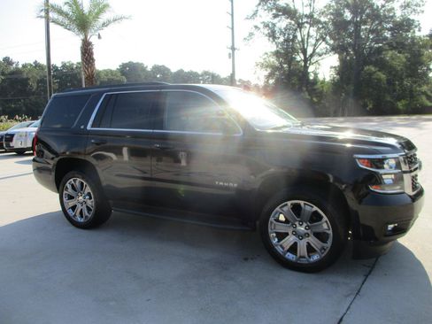 Used 2020 Chevrolet Tahoe LT w/ Luxury Package RWD image 10