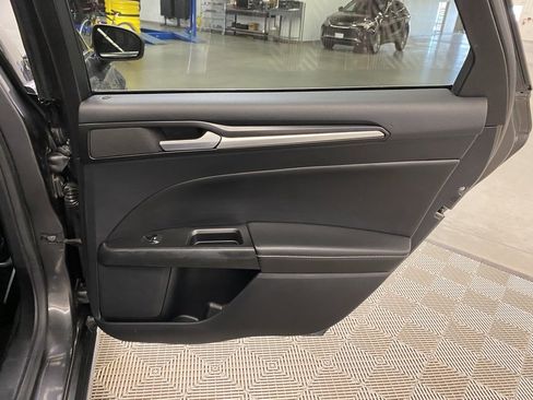 Used 2020 Ford Fusion Titanium image 36