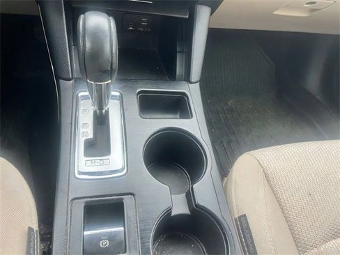Used 2019 Subaru Outback 2.5i Premium image 21