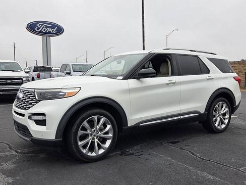 Used 2021 Ford Explorer Platinum w/ Equipment Group 601A image 3