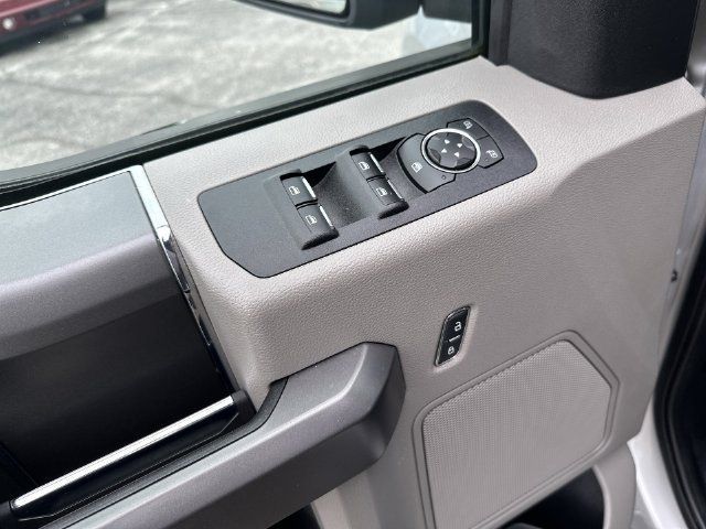 Used 2019 Ford F150 XLT w/ Equipment Group 302A Luxury AWD/4WD image 17