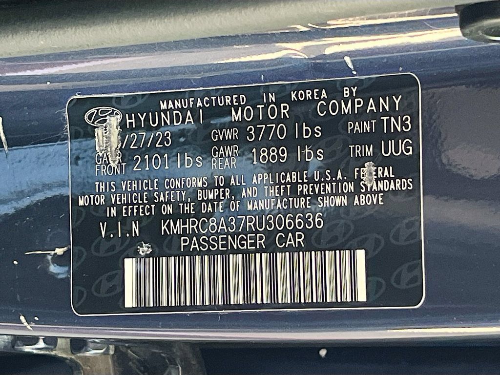 Used 2024 Hyundai Venue Limited FWD image 31
