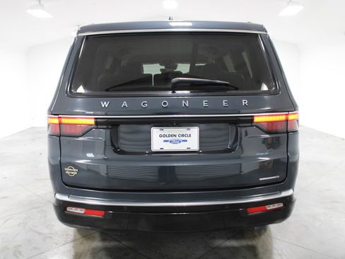 Used 2024 Jeep Wagoneer Series II image 8