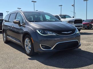 Used 2020 Chrysler Pacifica Limited FWD video 1