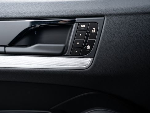 Certified 2026 Porsche Cayenne image 18