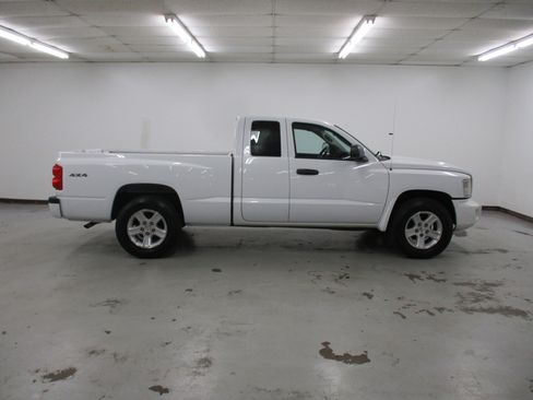 Used 2010 Dodge Dakota Big Horn w/ Extra Security Group image 7