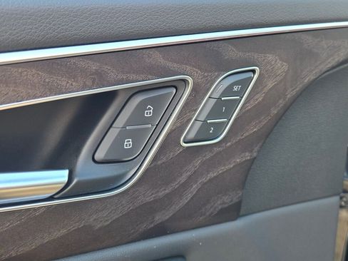 Used 2019 Audi Q8 Prestige w/ Towing Package image 33