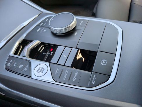 Certified 2025 BMW 230i Coupe RWD image 20