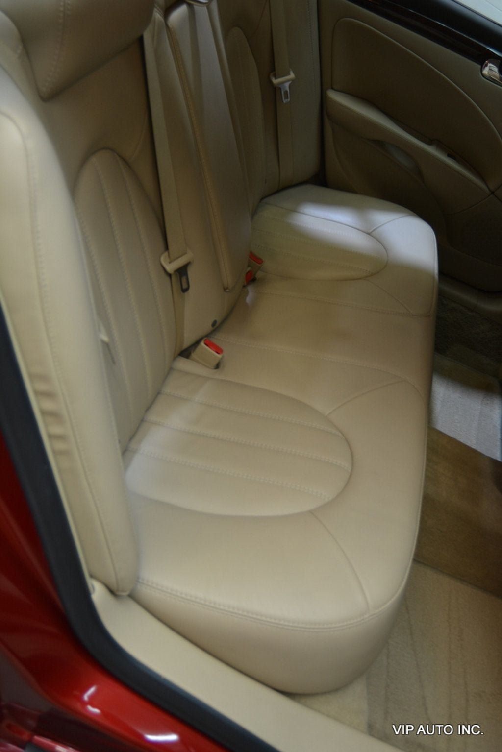 Used 2011 Buick Lucerne CXL FWD image 34