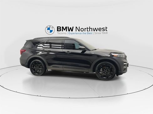 Used 2024 Ford Explorer ST-Line w/ Class IV Trailer Tow Package AWD/4WD image 4