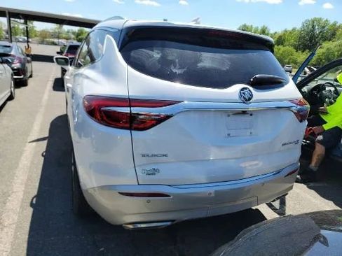 Used 2018 Buick Enclave Premium w/ Experience Buick Package AWD/4WD image 5