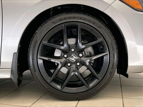 Used 2023 Honda Civic Sport image 7