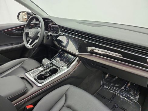 Used 2023 Audi Q8 Premium Plus w/ Premium Plus Package image 20
