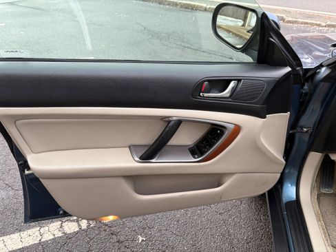 Used 2006 Subaru Outback 2.5i Limited image 12