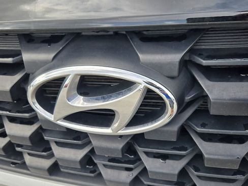 Used 2023 Hyundai Santa Fe SEL FWD image 11