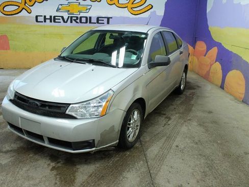 Used 2009 Ford Focus SE image 4