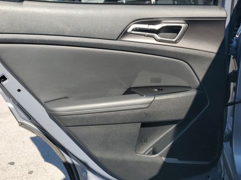 Used 2023 Kia Sportage EX image 29