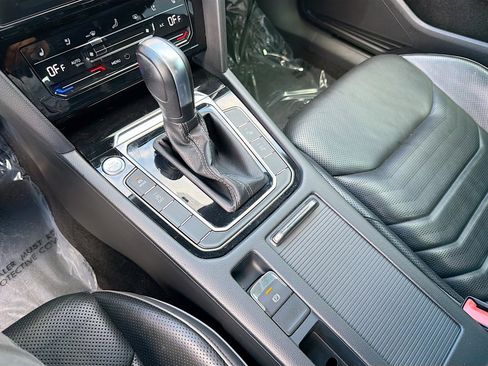 Used 2021 Volkswagen Arteon SEL Premium image 30