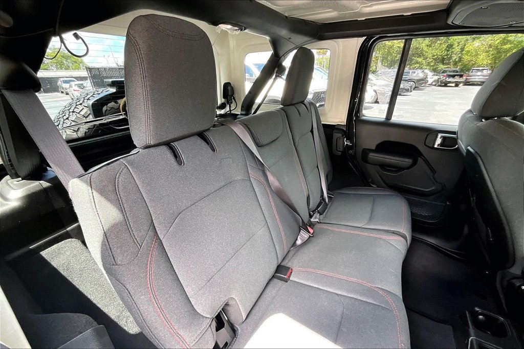 Used 2026 Jeep Wrangler Unlimited Rubicon AWD/4WD image 23
