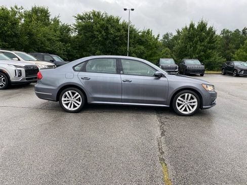 Used 2019 Volkswagen Passat 2.0T Wolfsburg w/ Wheels & Sunroof Package FWD image 8
