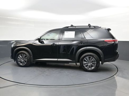 Used 2025 Nissan Pathfinder SV AWD/4WD image 8