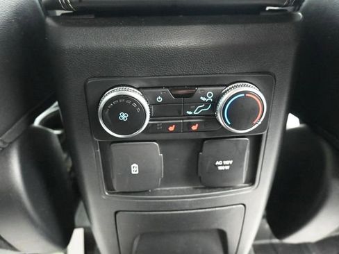 Used 2023 Ford Explorer Limited w/ Limited Technology Package image 10