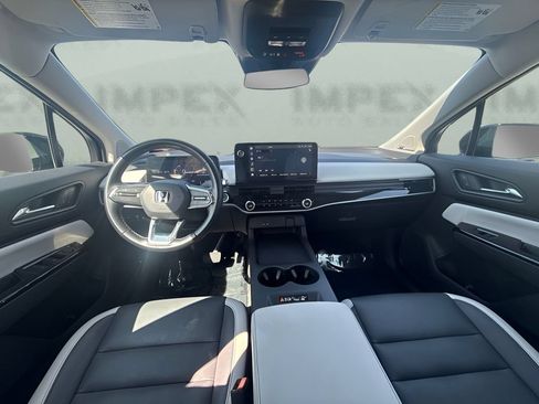 Used 2025 Honda Prologue Touring image 8