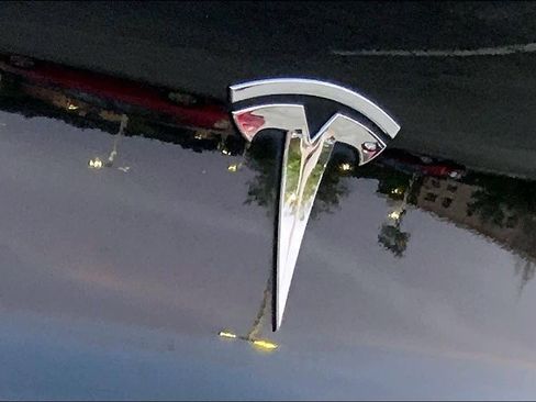 Used 2021 Tesla Model 3 Standard Range Plus RWD image 9