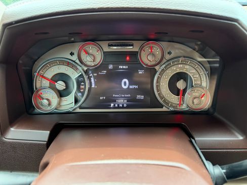 Used 2017 RAM 3500 Laramie Longhorn w/ Convenience Group AWD/4WD image 24