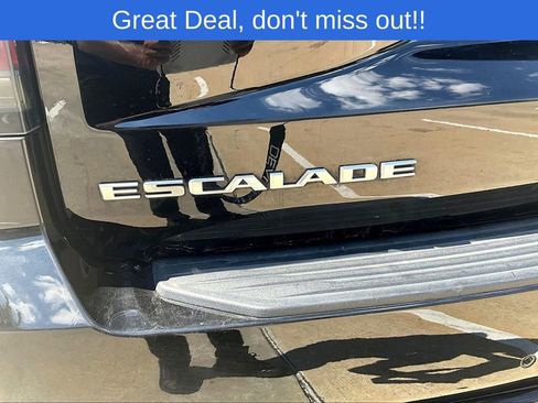 Used 2024 Cadillac Escalade Premium Luxury image 42