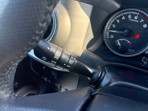 Used 2023 Toyota Tacoma Limited image 15