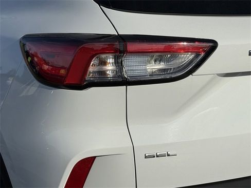 Used 2022 Ford Escape SEL image 28