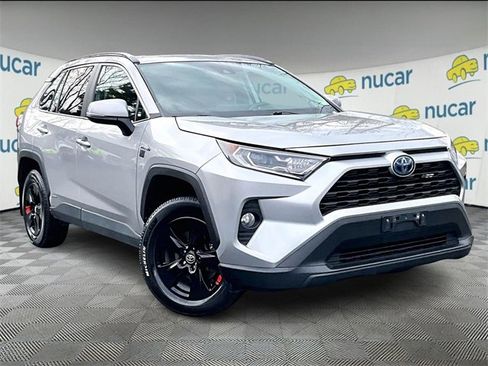 Used 2019 Toyota RAV4 XLE image 1