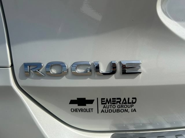 Used 2017 Nissan Rogue SL AWD/4WD image 27