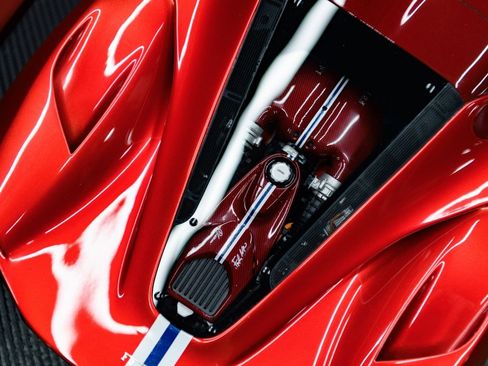 Used 2015 Ferrari LaFerrari image 22