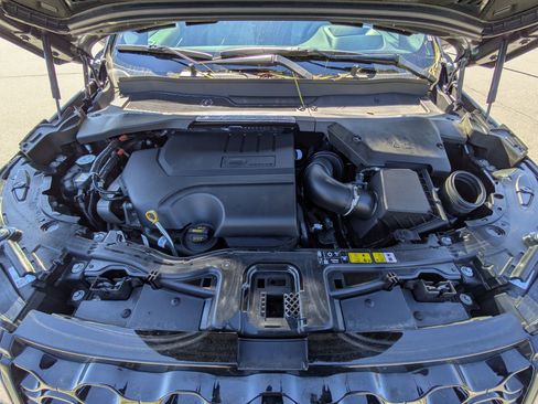 Used 2025 Land Rover Discovery Sport Dynamic SE image 31