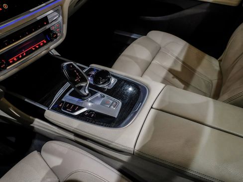 Used 2019 BMW 740i xDrive w/ Executive Package image 25