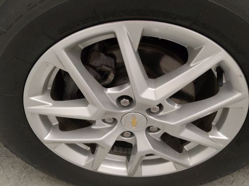 Used 2023 Chevrolet Equinox LT FWD image 31